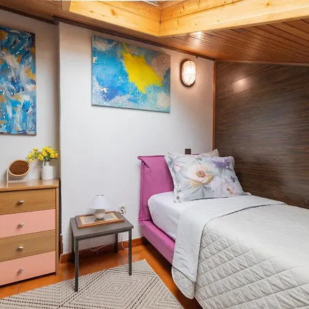 Nika Appartement *